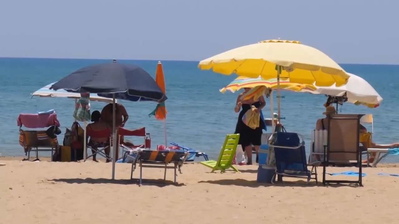 Video: Urlaub für viele zu teuer: 1,9 Millionen Bayern betroffen