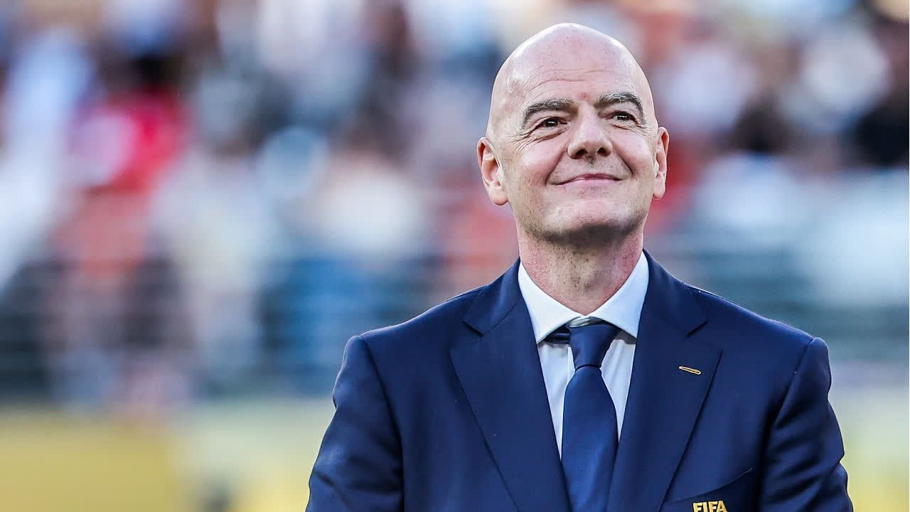 Video: FIFA-Krise: Infantino bleibt im Amt