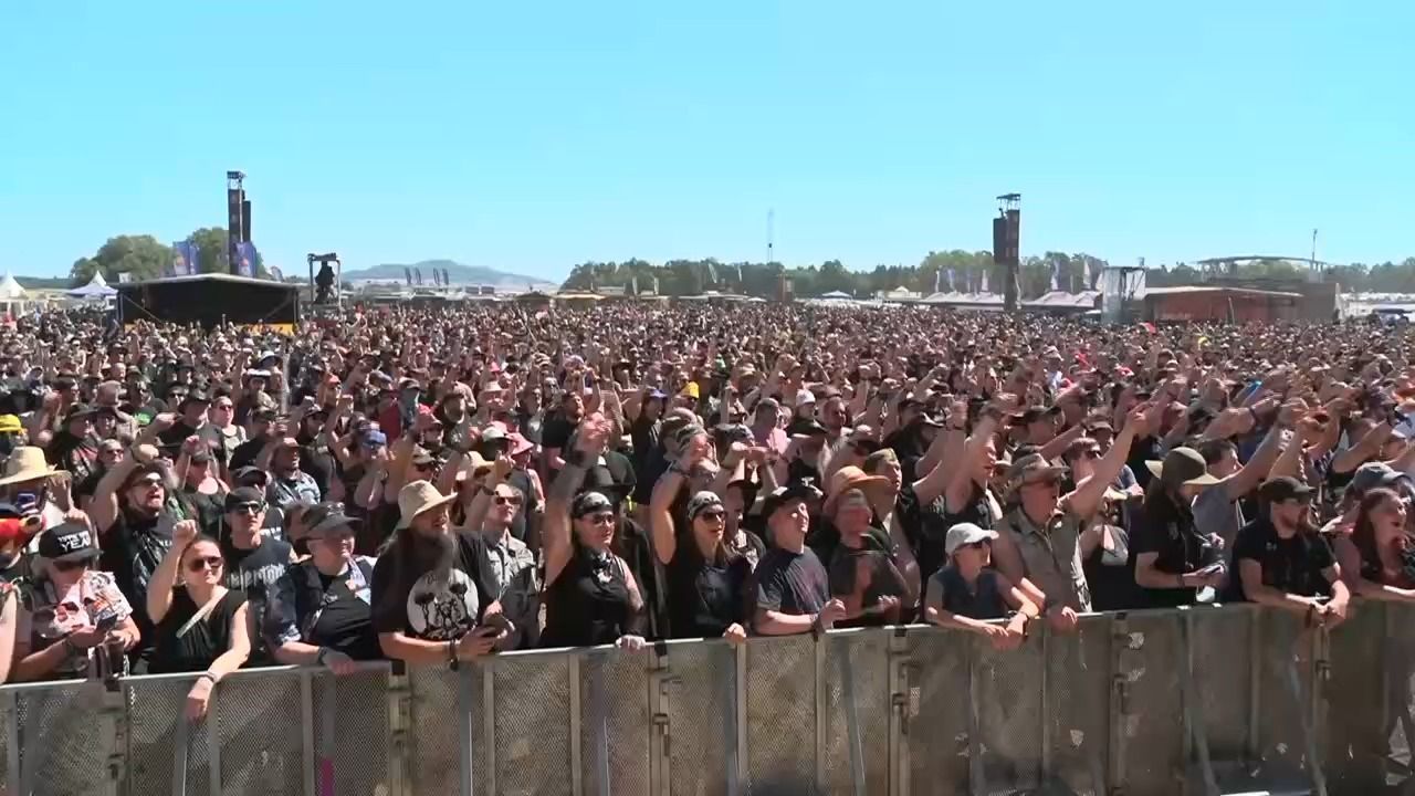 Video: Metal-Festival bei Mega-Hitze: 45.000 Fans feiern in Dinkelsbühl