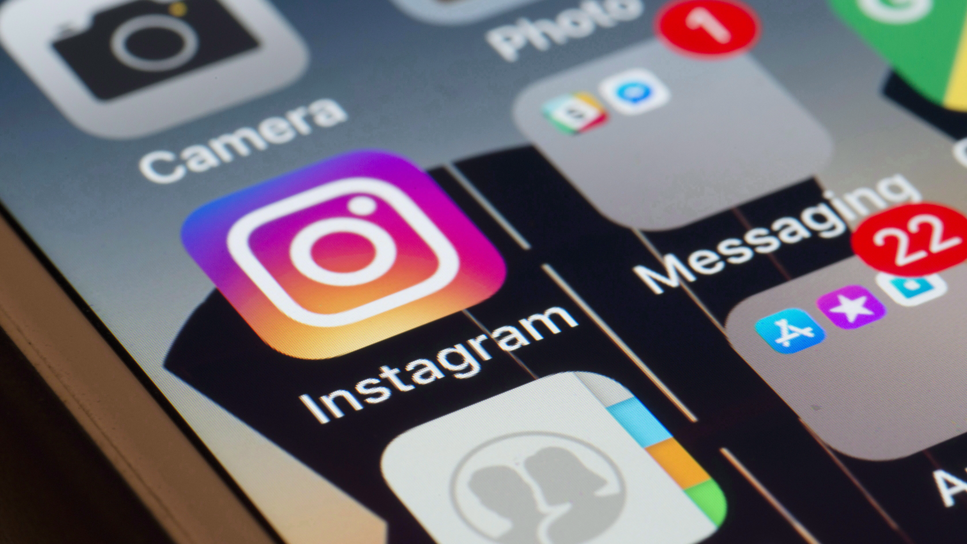 Video: Strengere Social-Media-Regeln gefordert