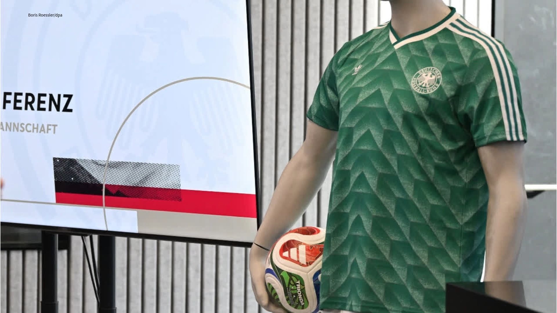 Video: UEFA verbietet DFB-Trikot