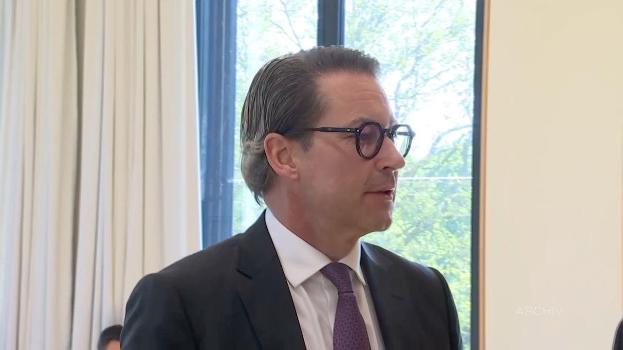 Video: Scheuer vor Gericht: Prozess um Aussage zur gescheiterten Pkw-Maut