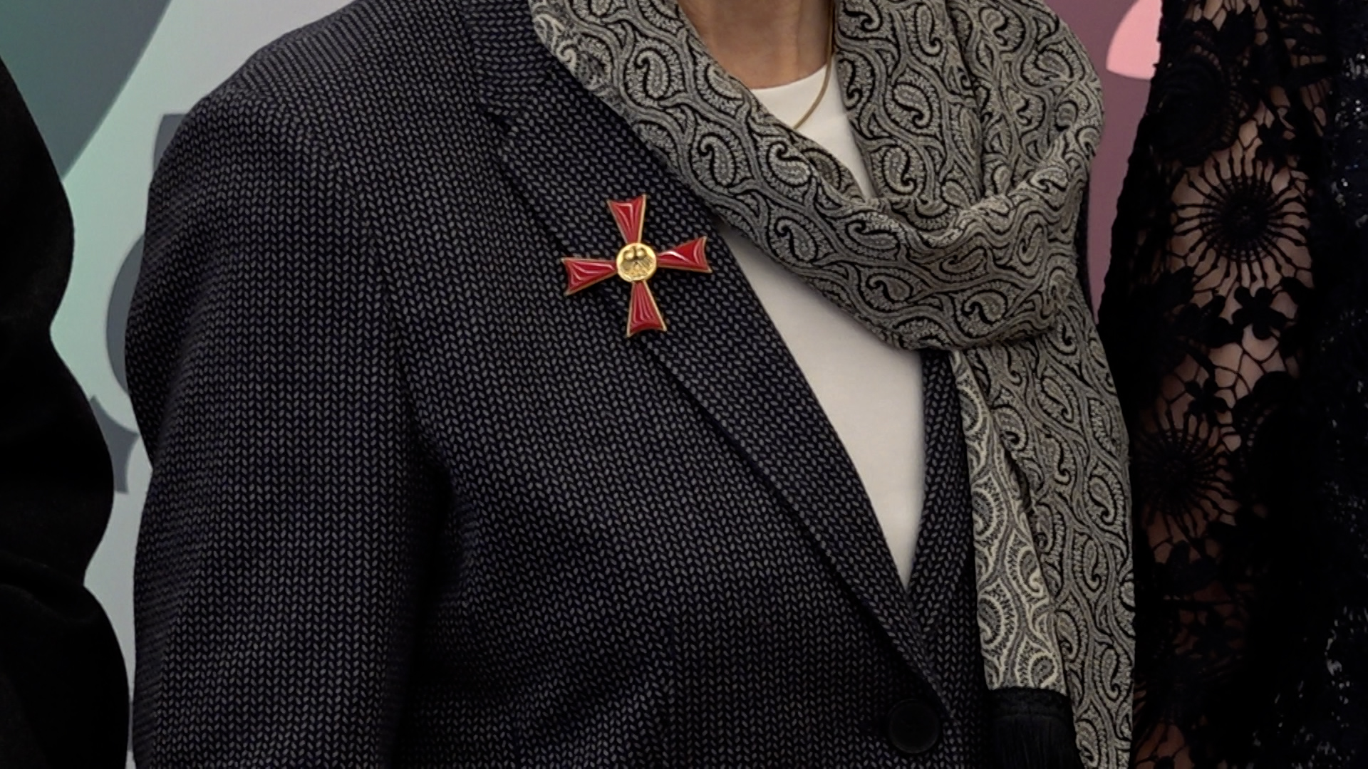 Video: Wüst verleiht Bundesverdienstorden in Düsseldorf