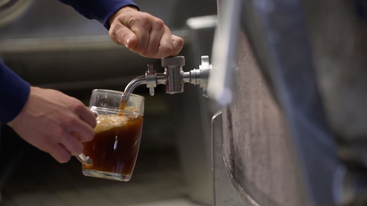 Video: Deal um Traditionsbier: Bischofshof-Brauerei Regensburg vor dem Aus