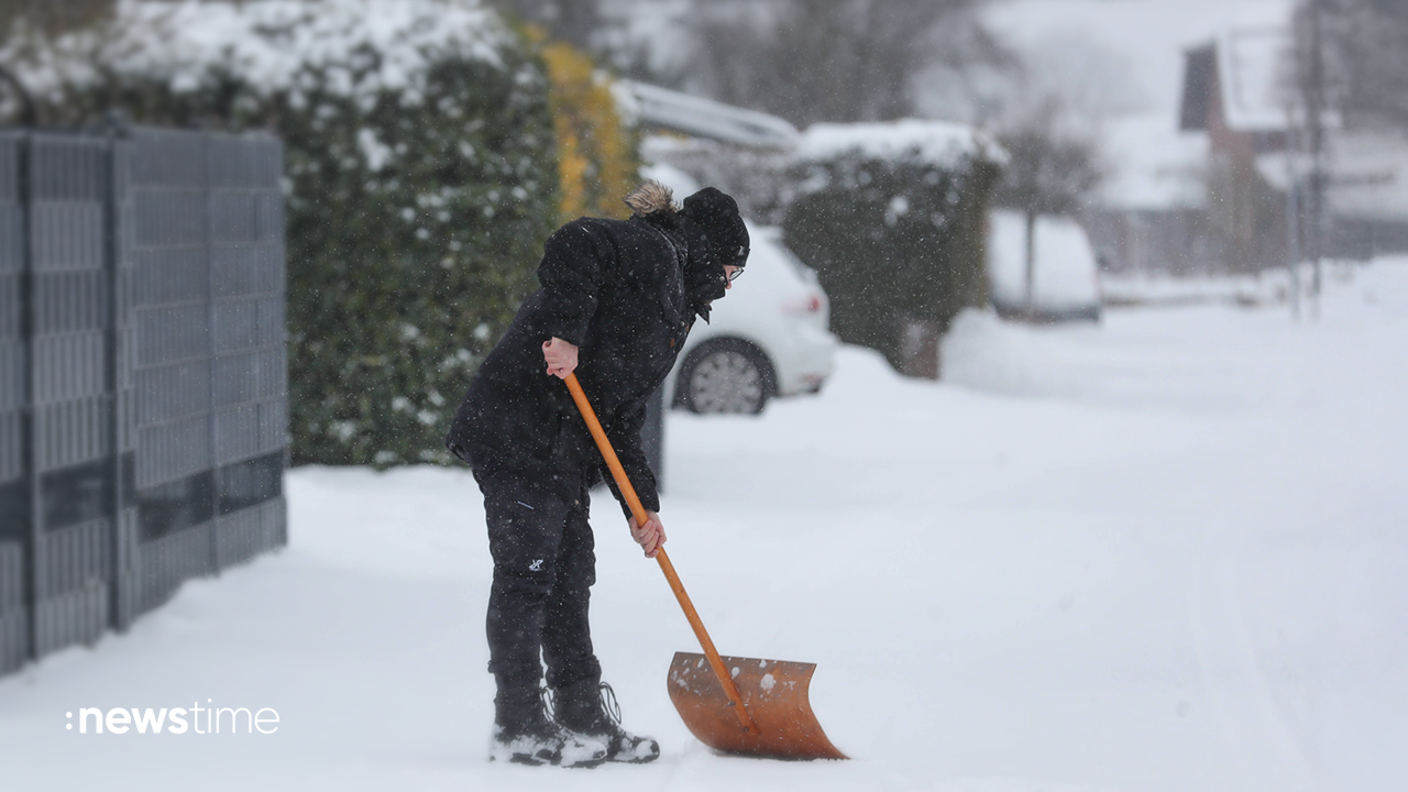 Video: Schneeschaufeln: Über Rechte und Pflichten