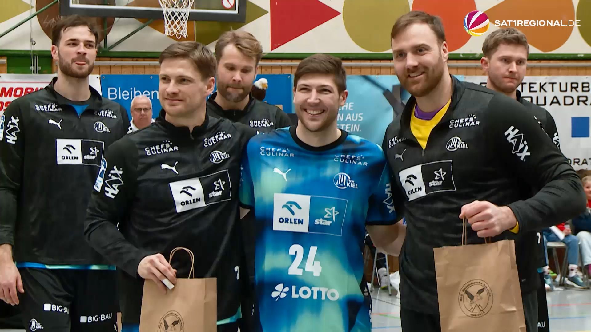 Video: Nach Handball-EM: Spieler werden beim THW Kiel und SG Flensburg-Handewitt gefeiert