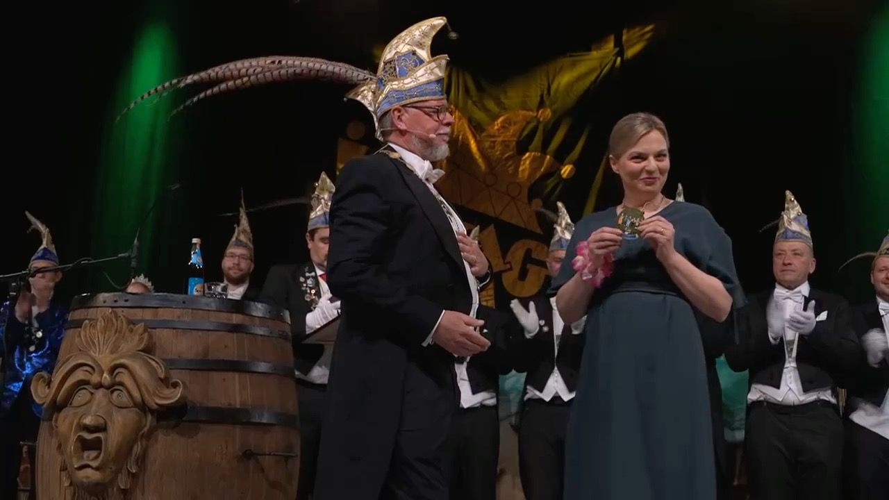 Video: Schlappmaulorden in Kitzingen: Grünen-Chefin Katharina Schulze ausgezeichnet