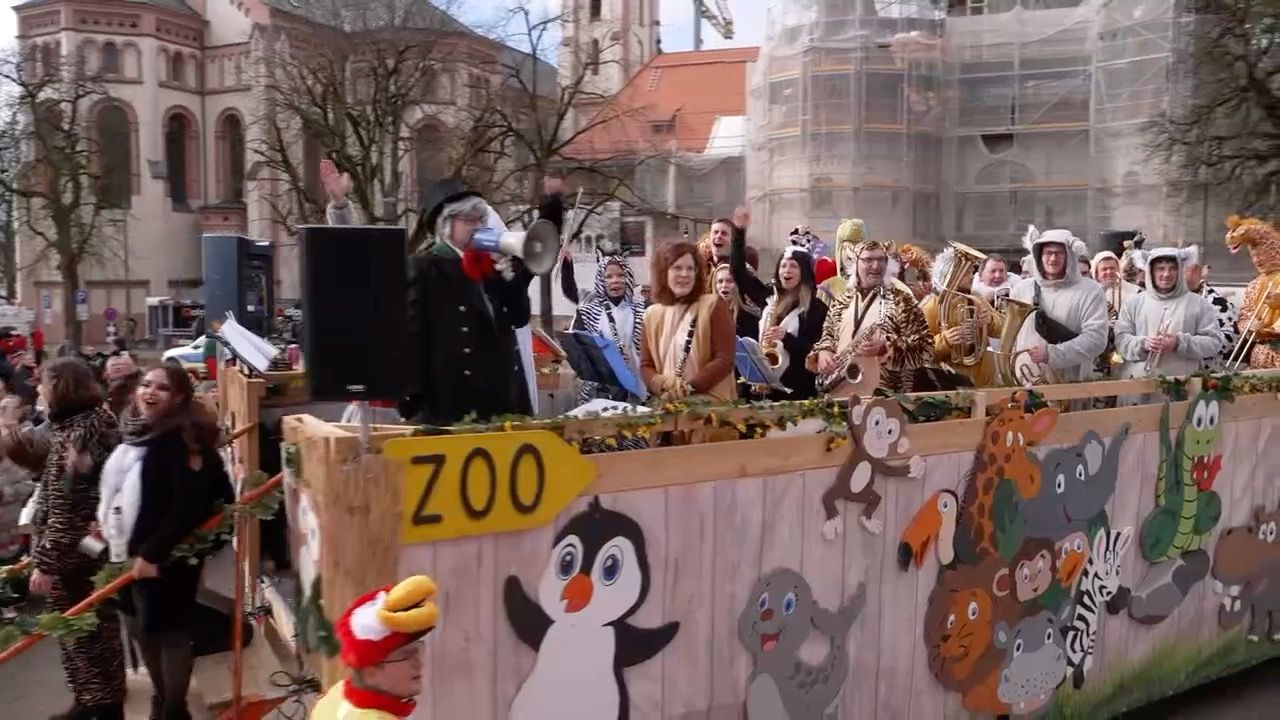Video: Faschings-Endspurt in Schwaben: Traditioneller Umzug in Weißenhorn