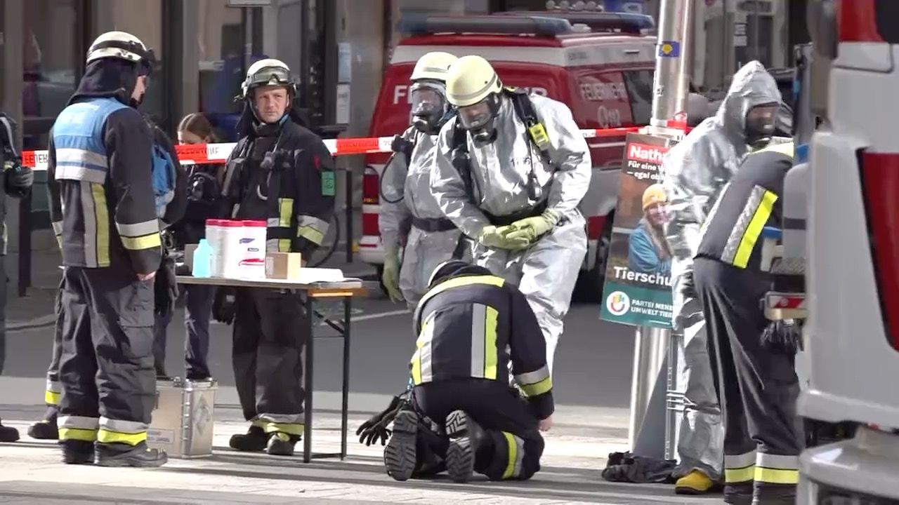 Video: Großeinsatz in Nürnberg: Weißes Pulver im Verdi-Haus