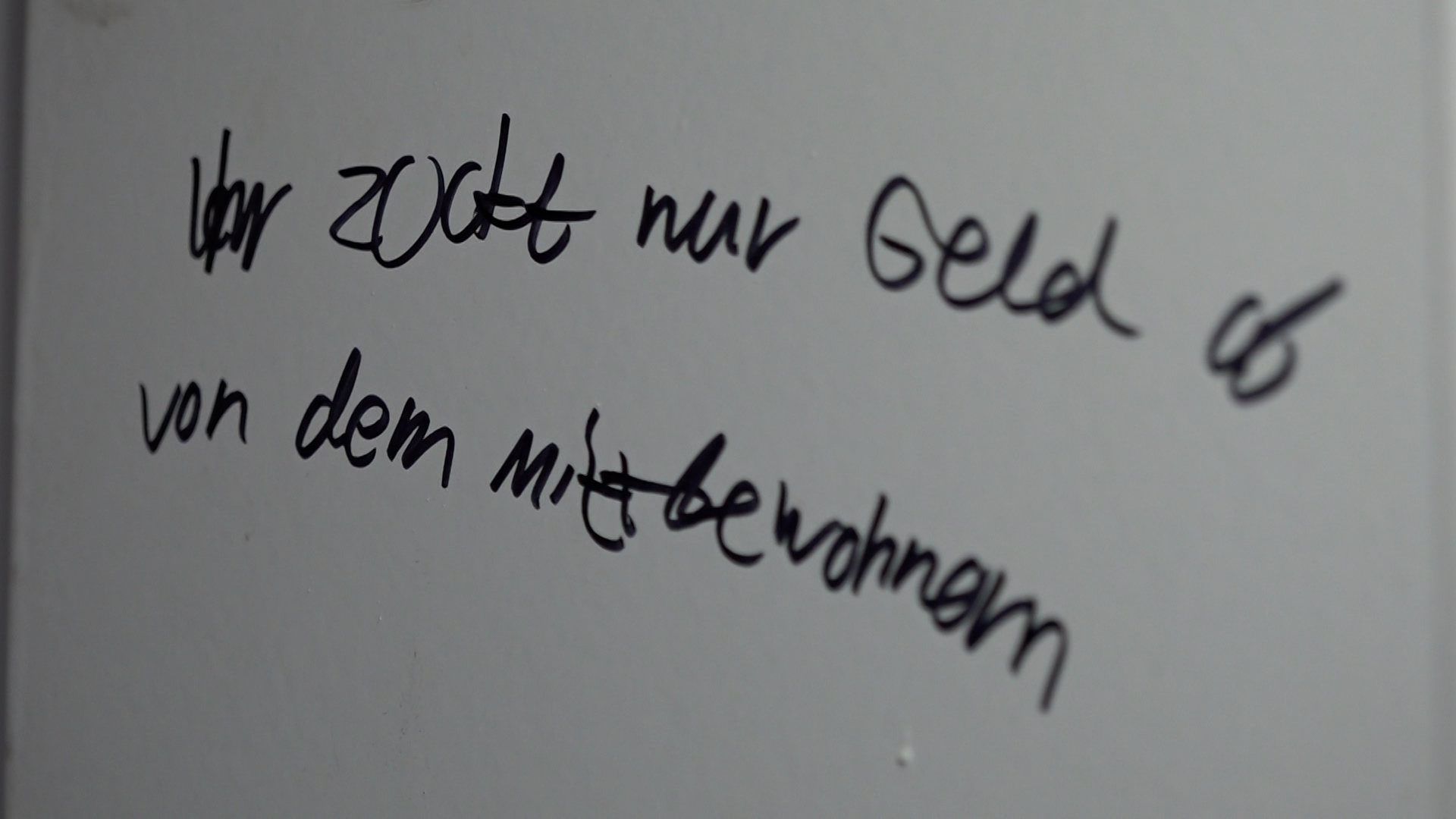 Video: Aufzug in Velberter Hochhaus defekt