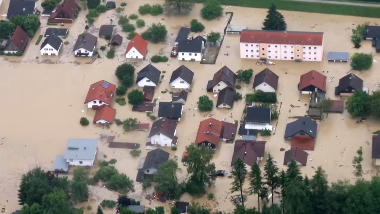 Video: Nach Hochwasser-Katastrophen: Wasserwacht bildet neue Fachberater aus