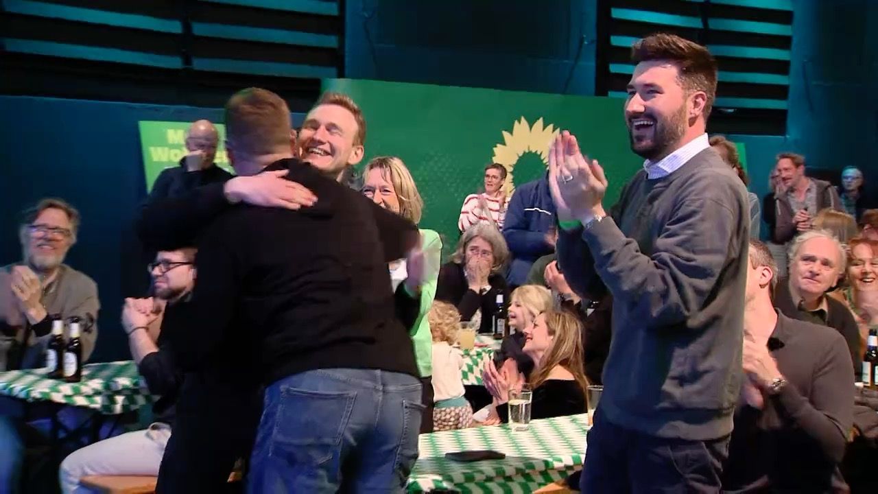 Video: Kommunalwahl in Bayern: Grüne feiern Erfolg in München