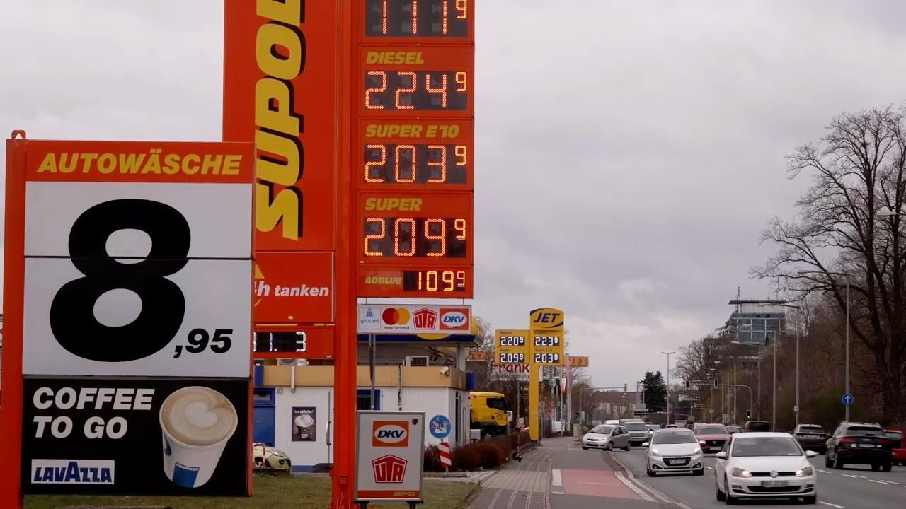 Video: Neues Sprit-Gesetz: Was das für Autofahrer bedeutet