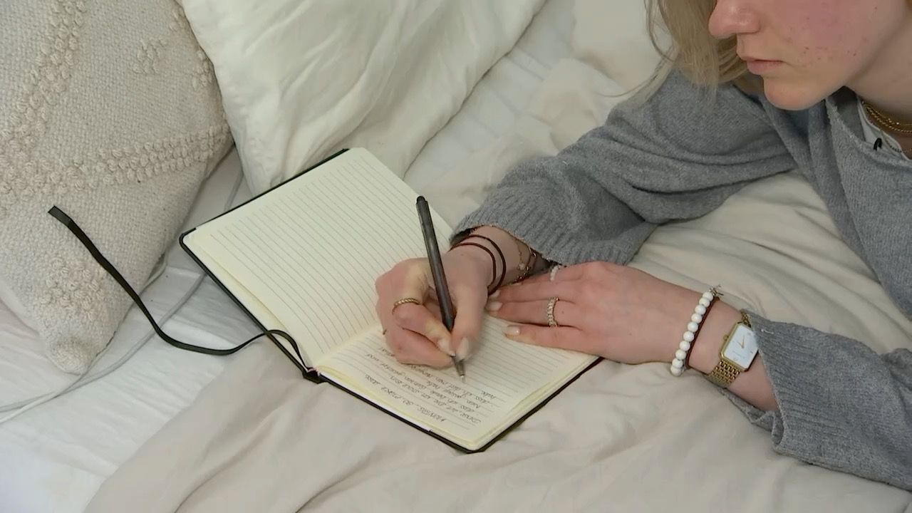 Video: Therapieplätze in Bayern: Müssen Kassenpatienten jetzt noch länger warten?