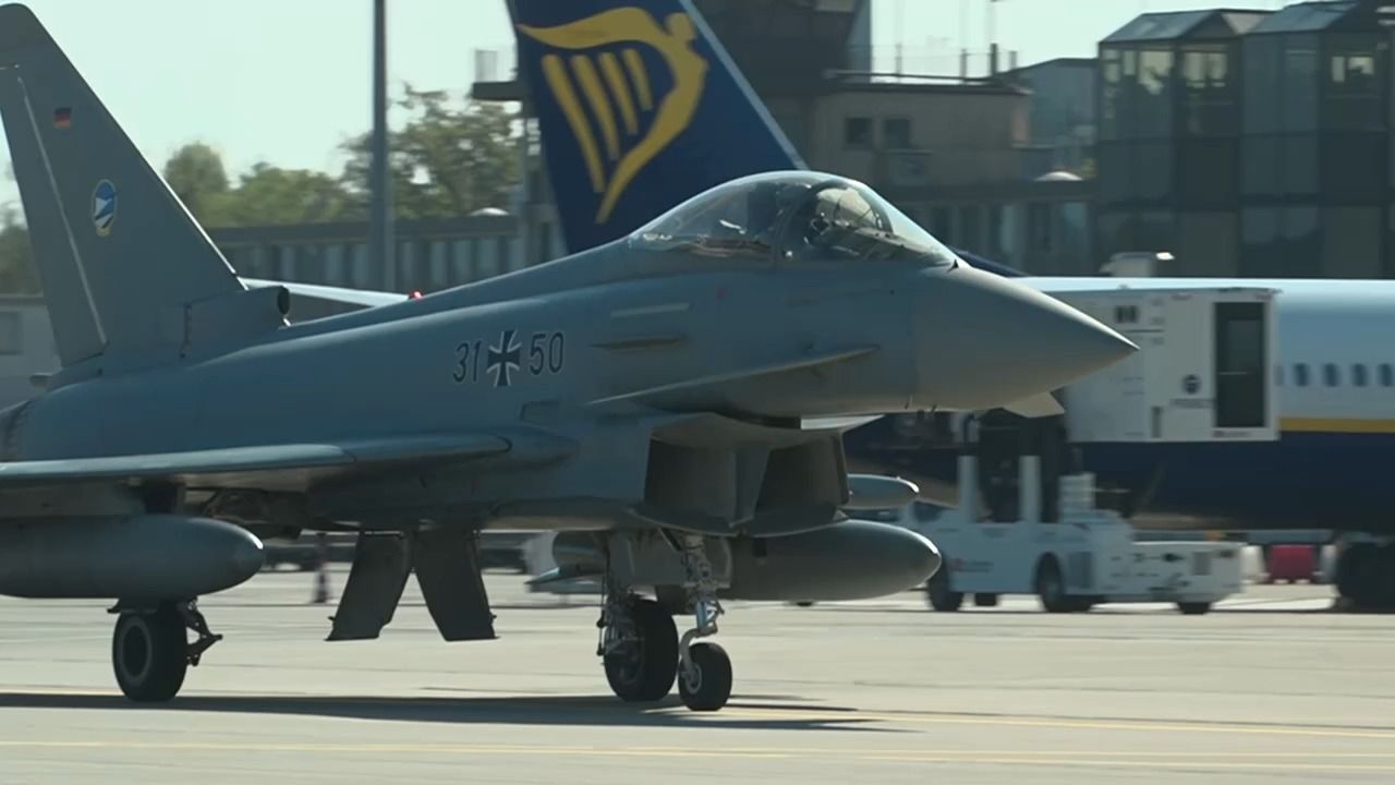 Video: Eurofighter am Nürnberger Flughafen: Bundeswehr übt Starten und Landen