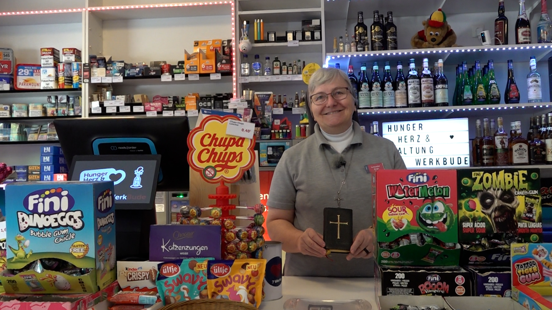 Video: Kirchen-Kiosk: Zwischen Gesprächen, Bier & Zigaretten