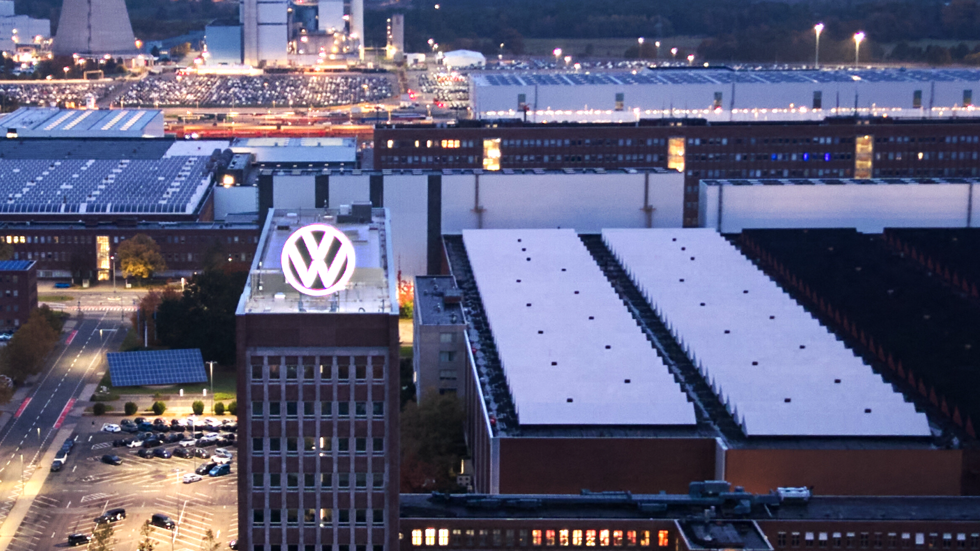 Video: VW rutscht tief ins Minus