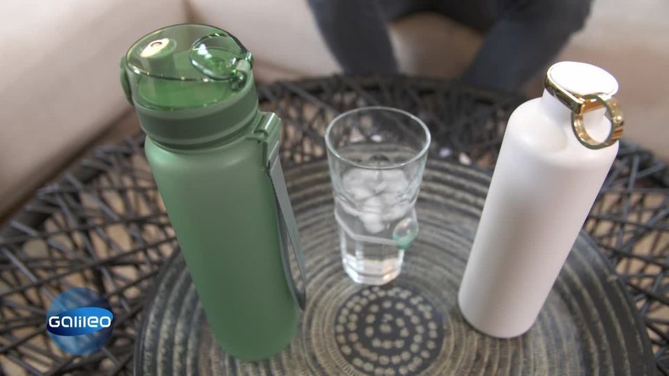 Wie bekomme ich Geruch aus Trinkflasche?