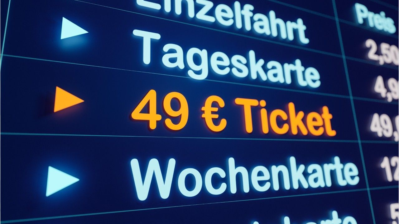 Wohl deutlich teurer: So geht es 2024 mit dem Deutschlandticket weiter