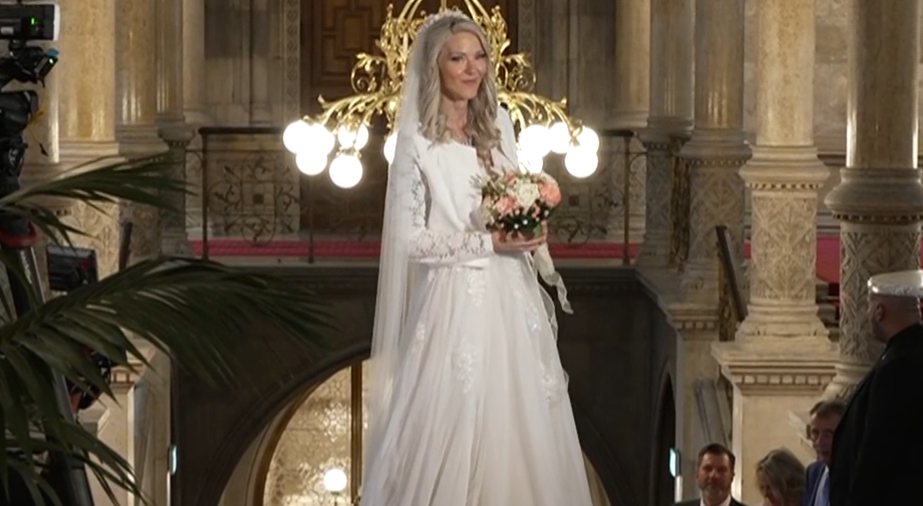 Lugner-Hochzeit: Die Braut im Interview