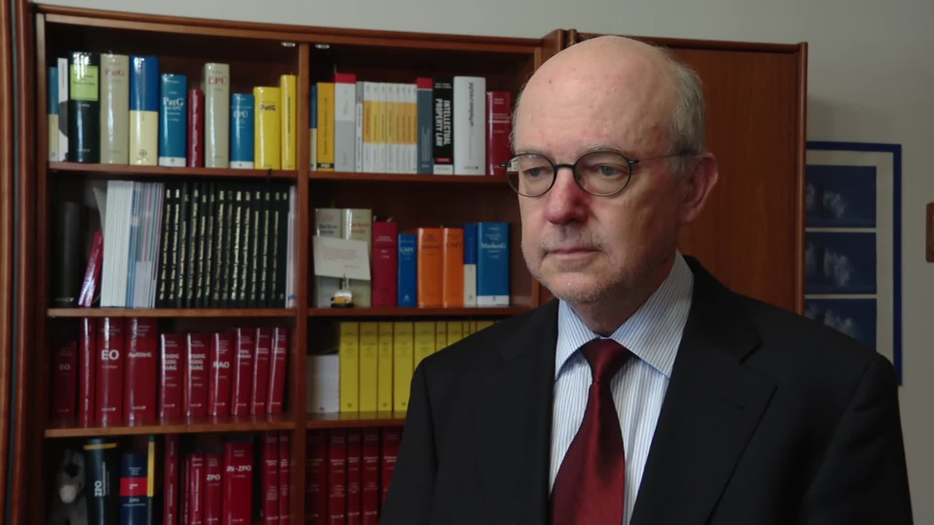 Hinger zur Entlassung von Egisto Ott